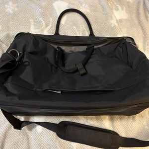 Black weekender bag!